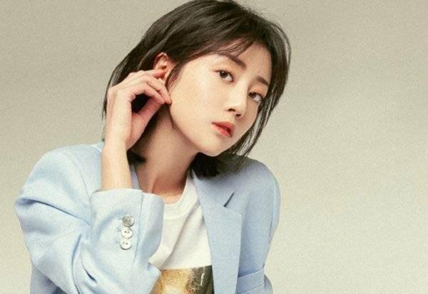 李溪芮总体长得很漂亮,但是她的角色类型偏比较单一.