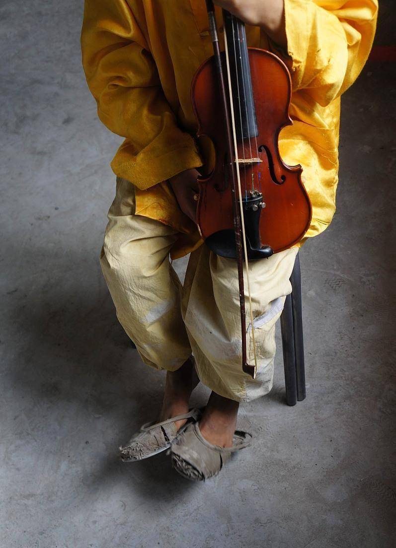 世界上最抠门的人_叶猫_饭盒_勺子