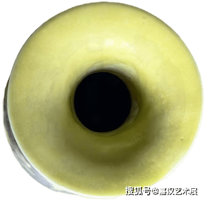 中国瓷器造型中的一种典型器形:大明宣德年制款“釉里红云龙纹玉 中国瓷器造型中的一种典型器形:大明宣德年制款“釉里红云龙纹玉