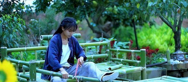 时隔一年,重看"李子柒"的庭院,才发现,那里仍是"人间仙境"_生活_镜头