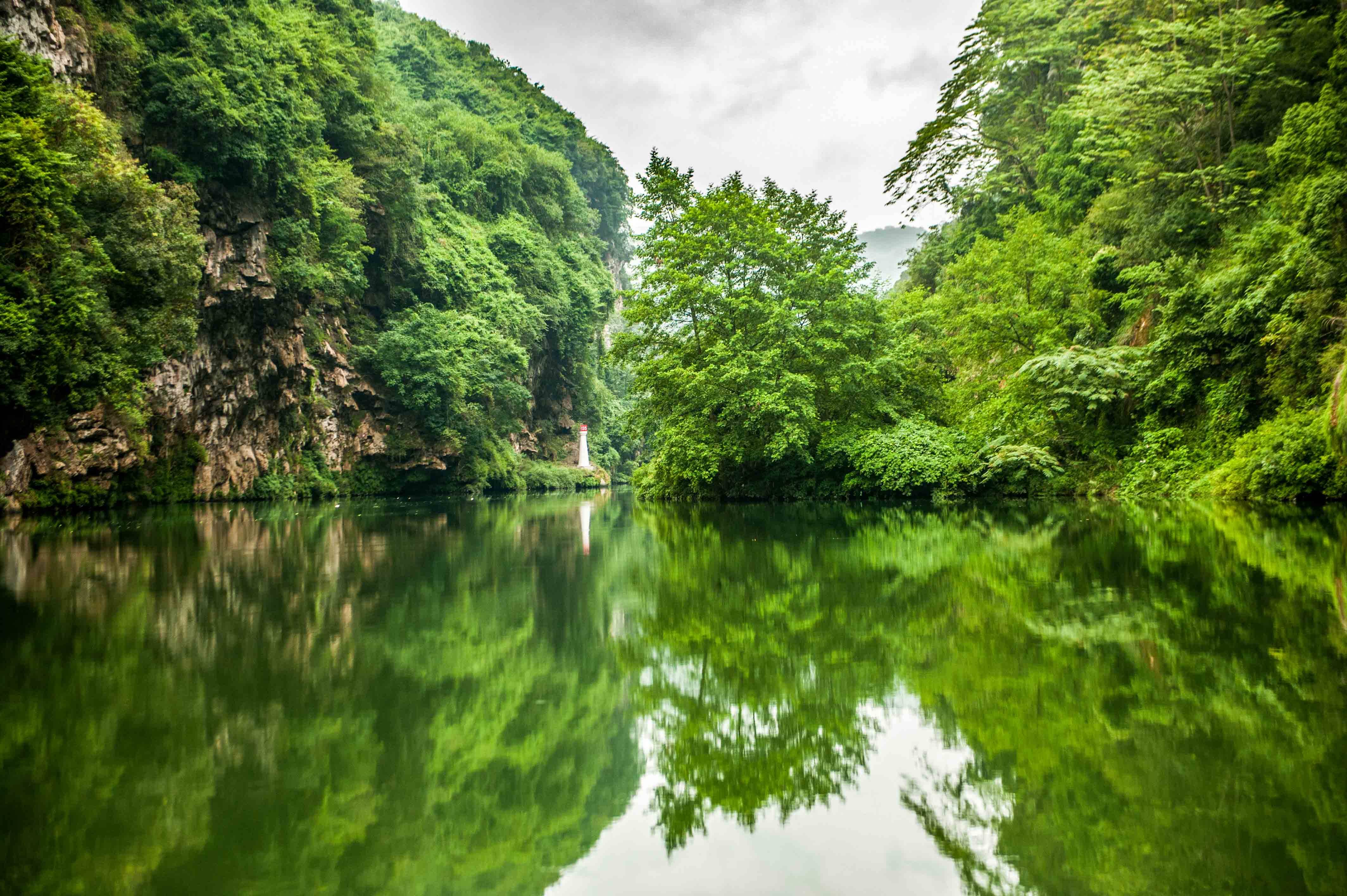 森林山水自然风光图片