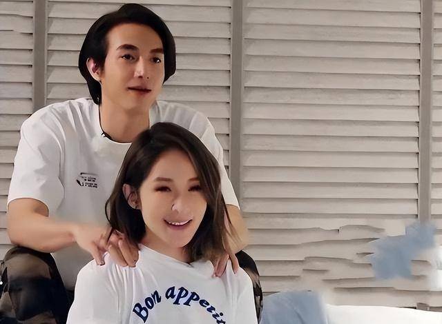 萧亚轩悼念李玟,却被曝同病相怜,状态不容乐观,更多内幕曝光!