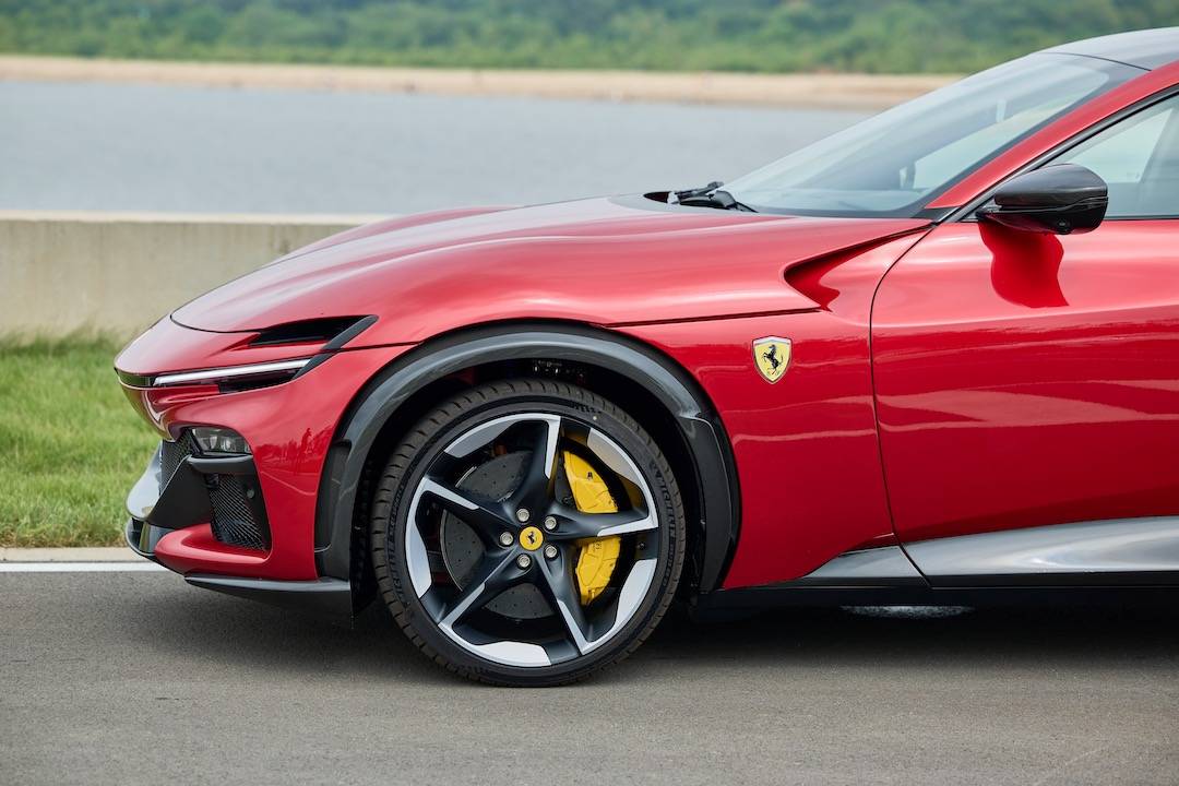 四门"纯血"法拉利 另辟蹊径的fuv 抢先体验purosangue_搜狐汽车_搜狐