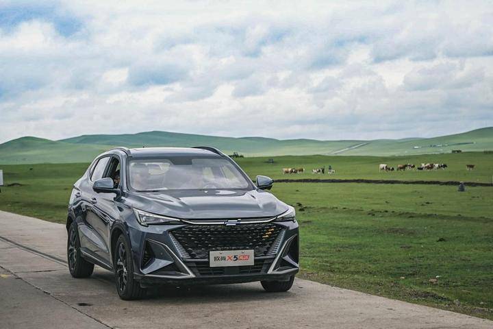 强悍动力,智趣享受,长安欧尚x5 plus勇闯牧草王国_搜狐汽车_搜狐网