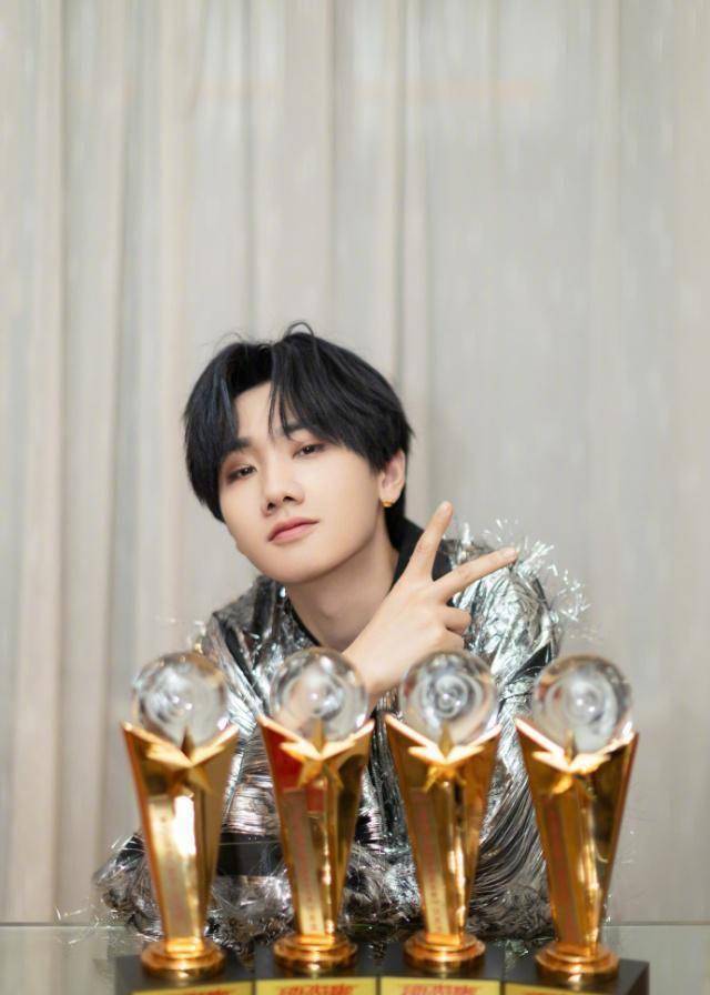 汪苏泷靳梦佳恋情?