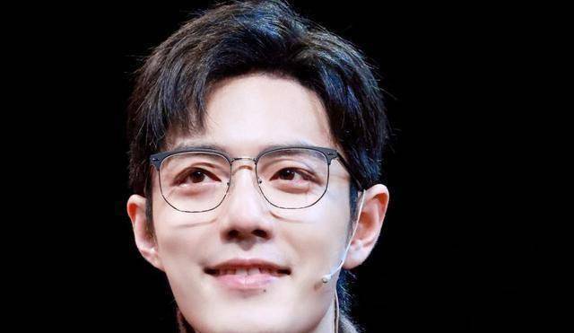 肖战的表演都得到了很高的评价和欣赏,但是,公演结束后,庆功宴上出现