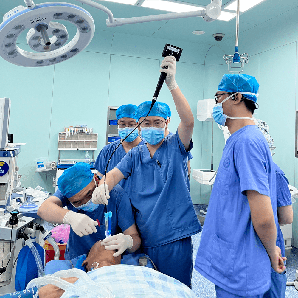 了手术计划,在麻醉科手术部双腔支气管插管-单肺通气技术的支持保障下