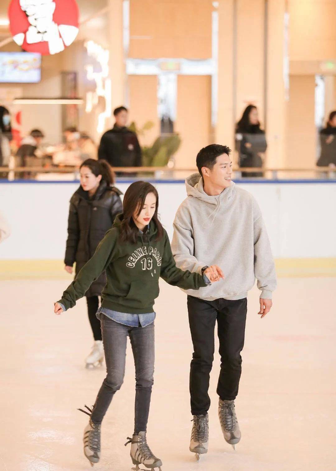 王子文与素人的恋爱能走到最后吗?这个圈外人身份并不简单!