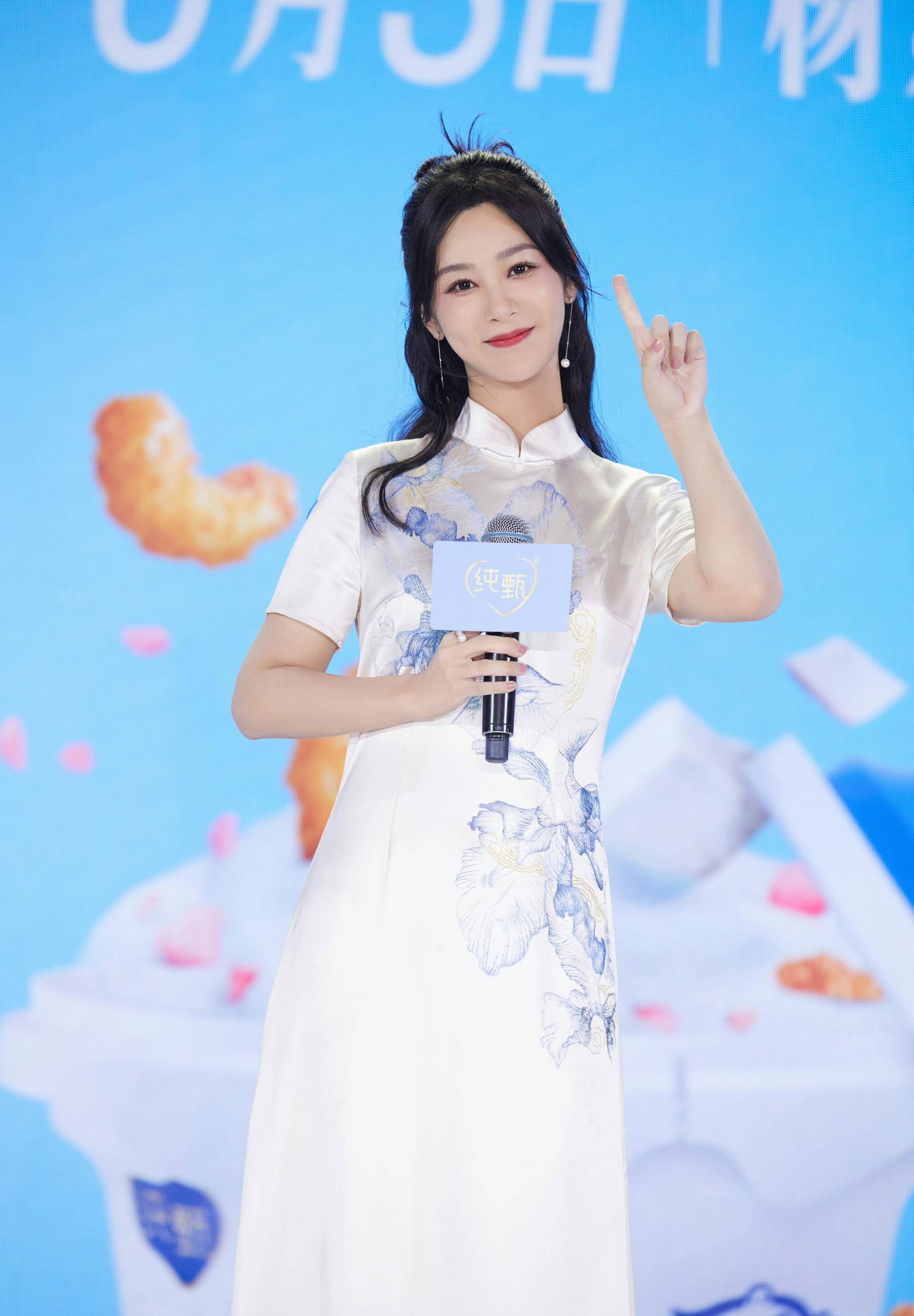 换了造型团队的杨紫穿得很好!