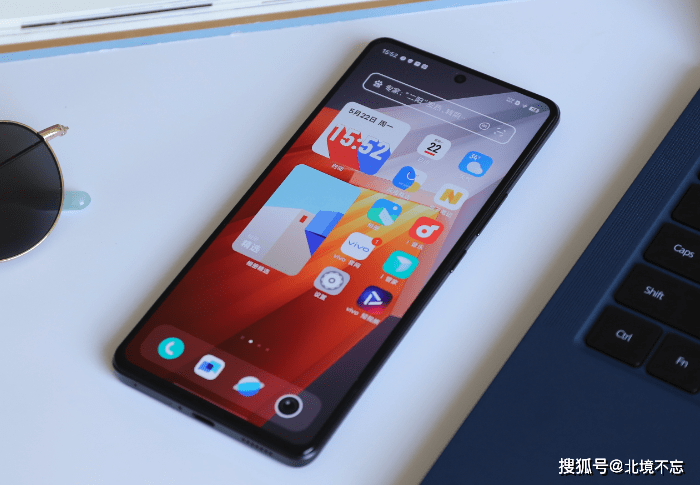 iqoo很厚道,12g 256g 120w旗舰2399元_iqooneo_买手机_系列