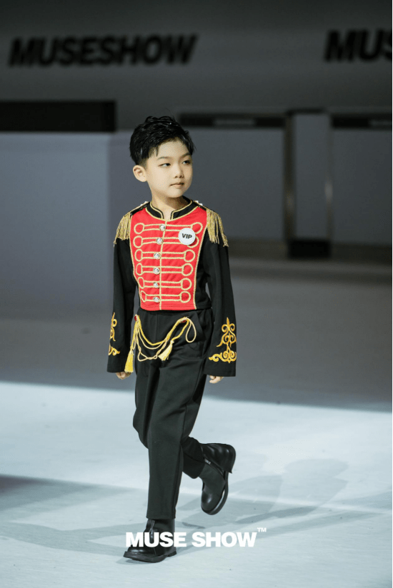 史浩然荣获2023缪斯时尚盛典山东站官方形象大使荣誉称号_活动_青岛