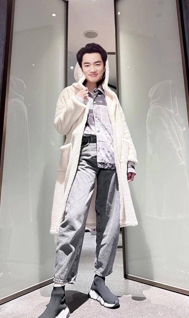 王祖蓝靠李亚男实现再增高愿望利用太太全身照圆梦长高"照骗"_视频