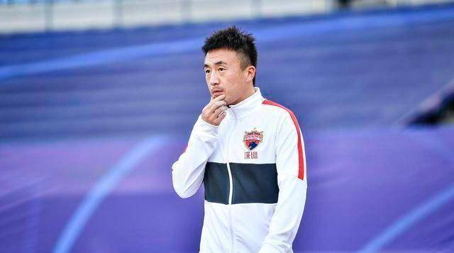 王永珀瘦了!惊艳到所有人,自律 汗水甩掉"王小胖"称号_身材_球迷_健身