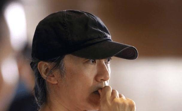 这样的成就,即便是一些知名歌手,也未必能做到.