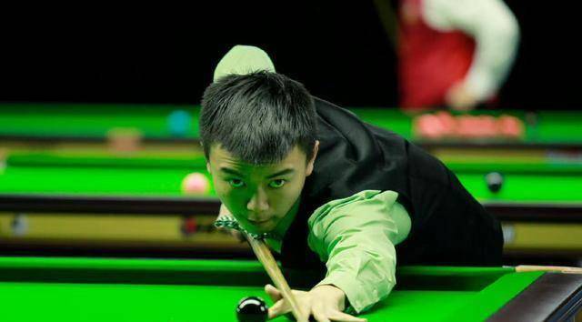 吴安宜赢得姓氏之争获生涯首胜,傅家俊祝贺,大博德比打响闪电战_选手