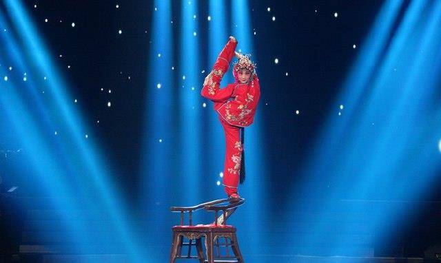 用传统技艺重现"三寸金莲"——古老的跷功,你知道吗?_难度_芭蕾_木芯