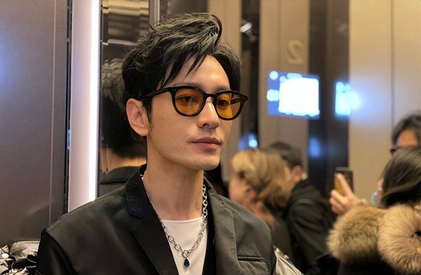 偶像派出道,36岁影帝大满贯的黄晓明,如今为何无戏可拍?