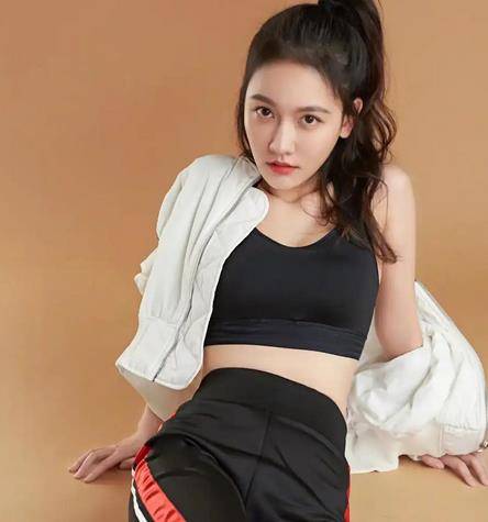 半个娱乐圈公认的渣女,张歆艺公开diss她,现如今名声烂大街_骁骁_李响