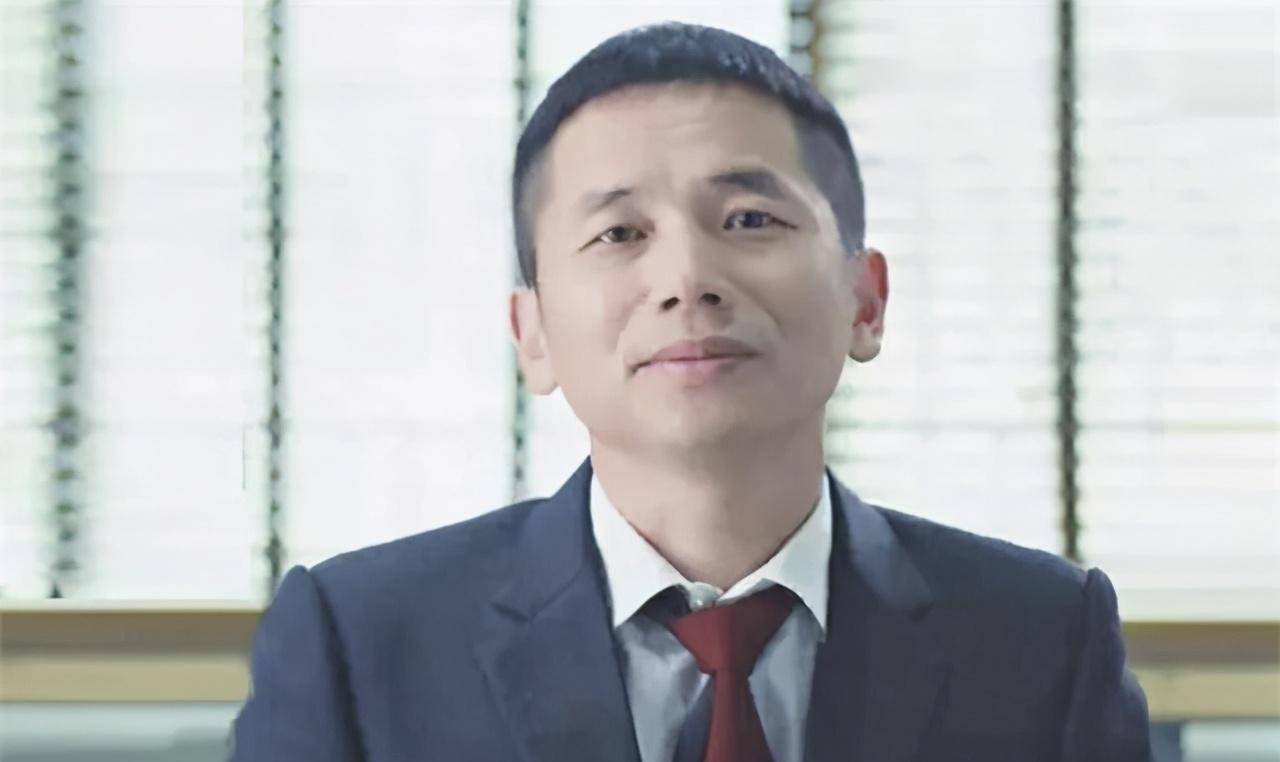 电子烟首富陈志平:初入职场被骗200万,创业十年身价640亿_麦克韦尔