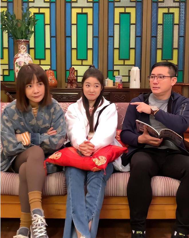 《外来媳妇本地郎》康枝子女大十八变,22岁的她比黄菲年轻时还美_冯