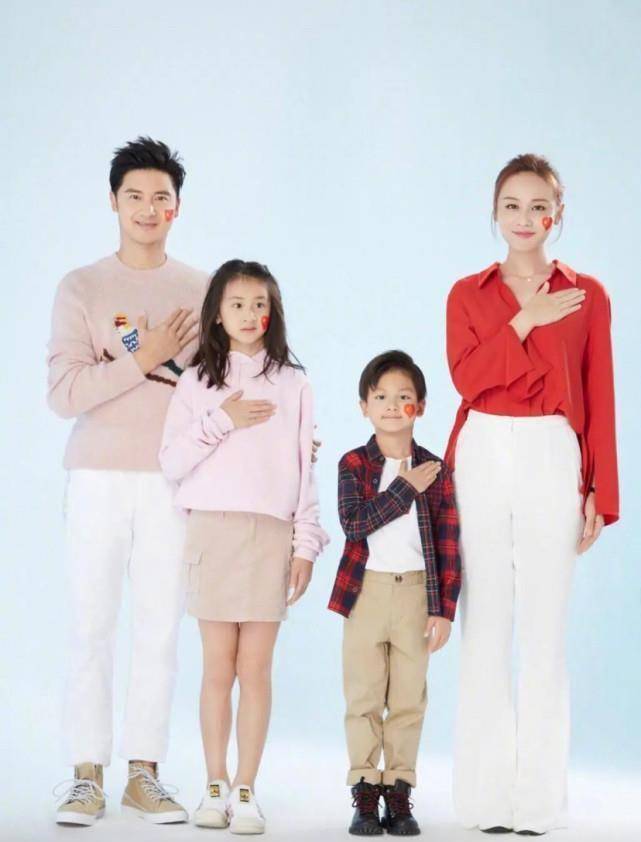 叶一茜和田亮是2007年结婚的,一年后迎来了女儿田雨橙,2011年儿子小亮