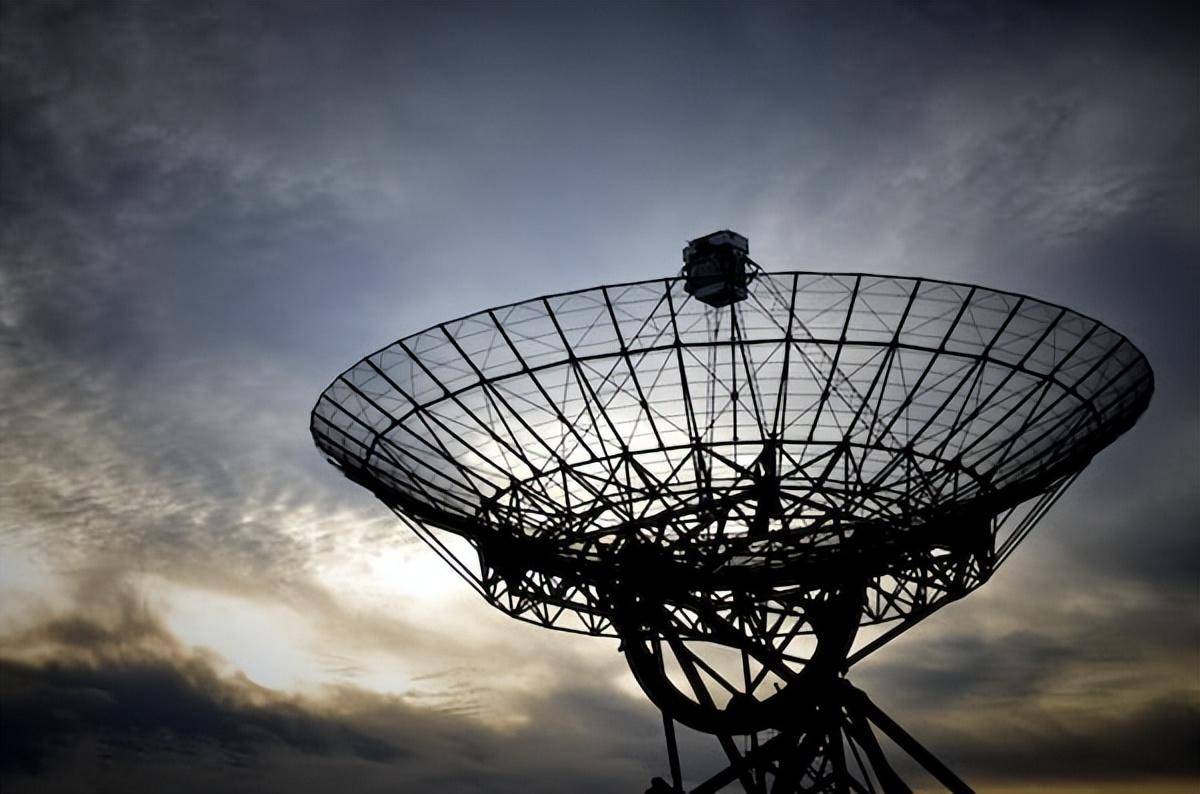 中国积极参与国际卫星合作项目,并与其他国家和地区进行技术交流.