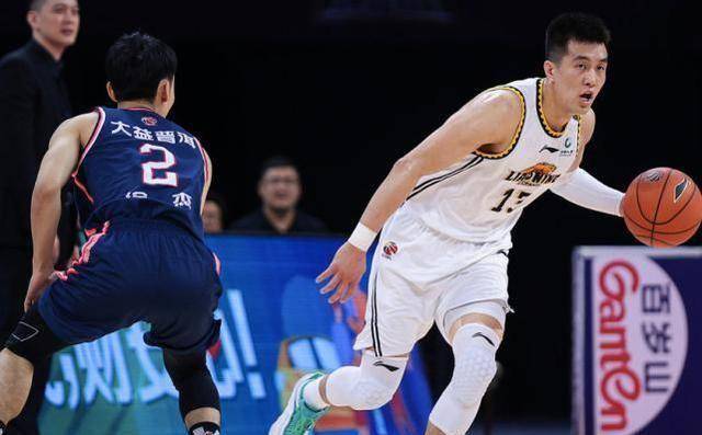 这场比赛,郭艾伦数据还是很不错的,整场比赛,郭艾伦打了39分钟,投篮