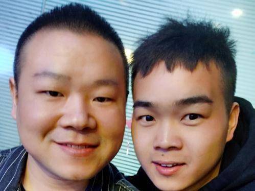 岳云鹏还有一个比较出彩的徒弟,那就是刘筱亭,二哥刘筱亭作为大师兄