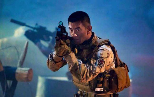 任天野坎坷的童年,一直凭借着自己的本色出演,而今拥有众多粉丝_因为