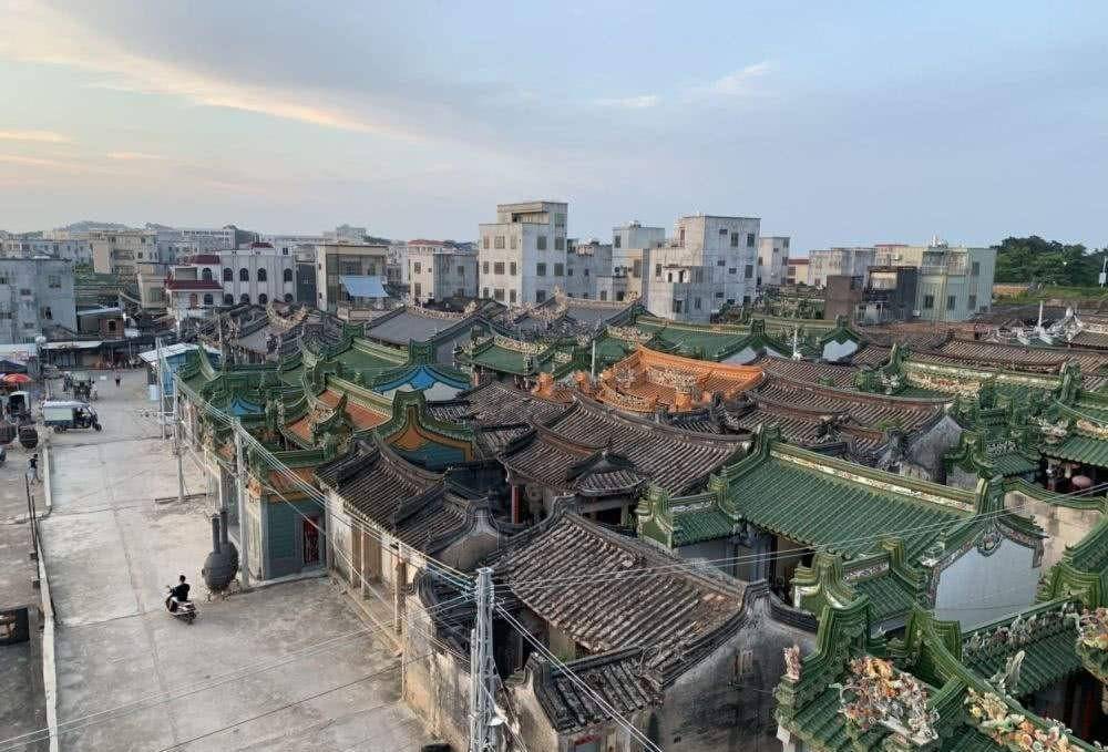 2013年12月29日凌晨,在广东陆丰市博社村,随着一声划破夜空的枪响,一