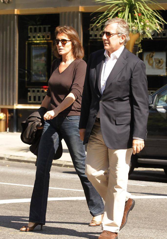 萨科齐3段婚姻,奥朗德4个私生子,唯有马克龙痴爱布丽吉特28年_妻子