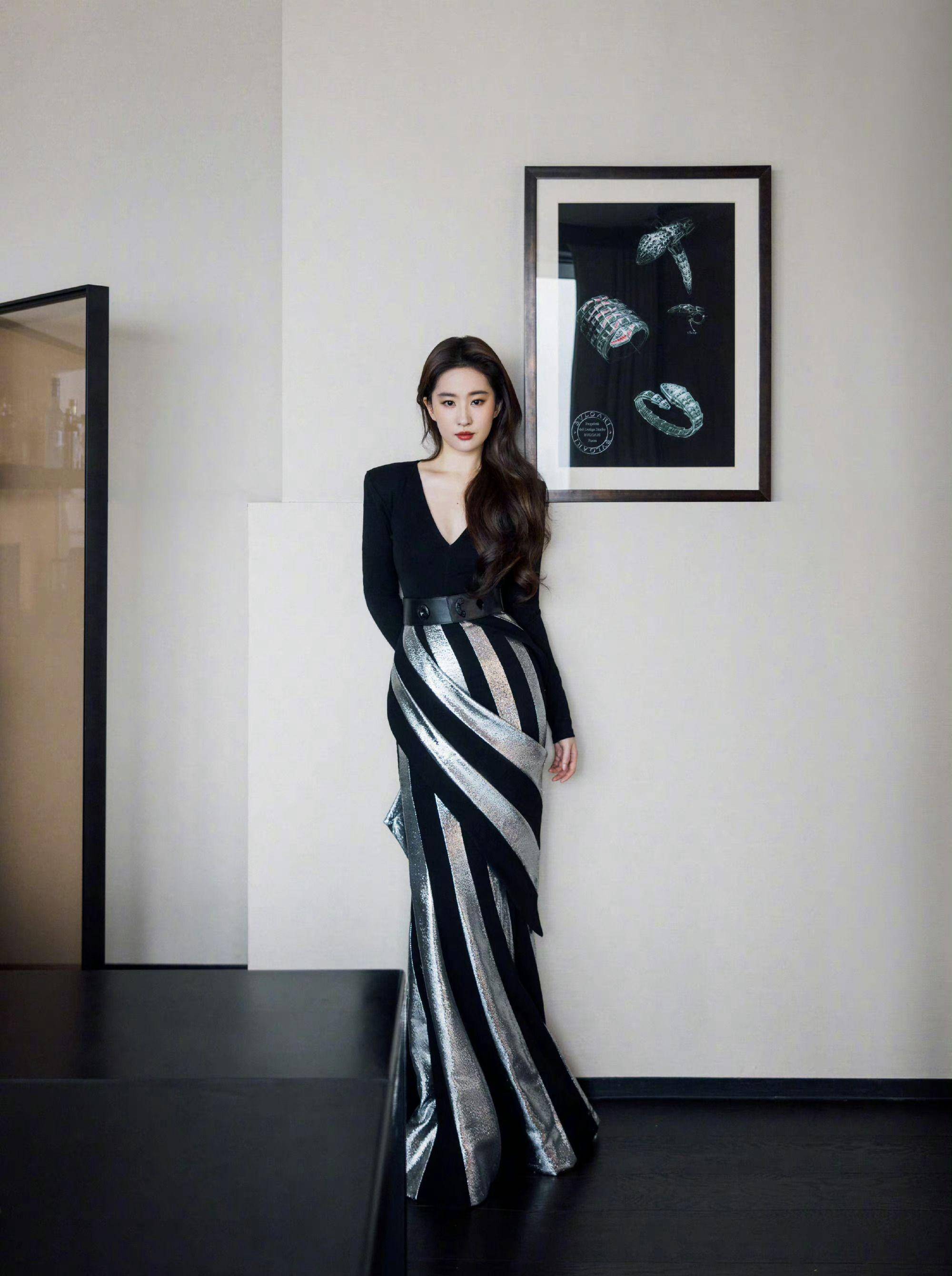 刘亦菲终于放大了!