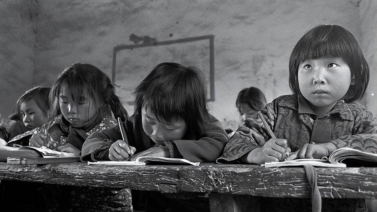 33年前那个"感动中国"的大眼睛女孩苏明娟,现在怎么样了?