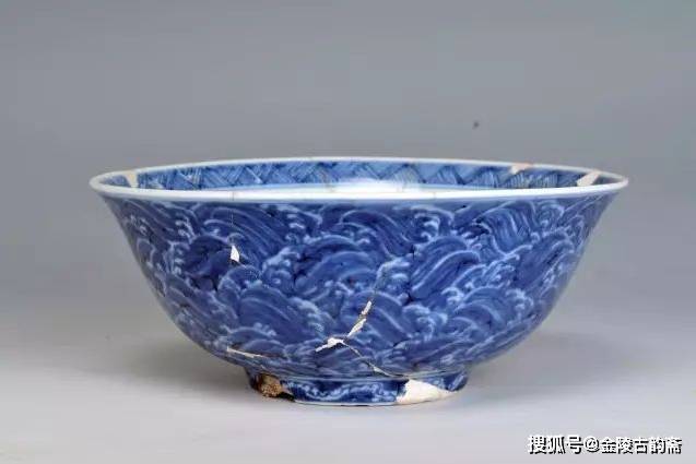 明代官窑瓷器:一部明代瓷器简史(高清图)_青花_洪武时期_永乐 明代官窑瓷器:一部明代瓷器简史(高清图)_青花_洪武时期_永乐