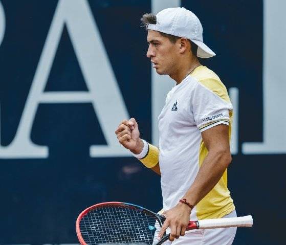 蒂姆进四强,小商比赛推迟,王曦雨袁悦遭逆转,张帅/朱琳止步_进行_半