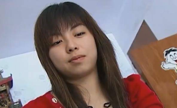 湖南25岁女孩发现自己喝酒不醉,52度白酒当水喝,医生:你得病了_刘静