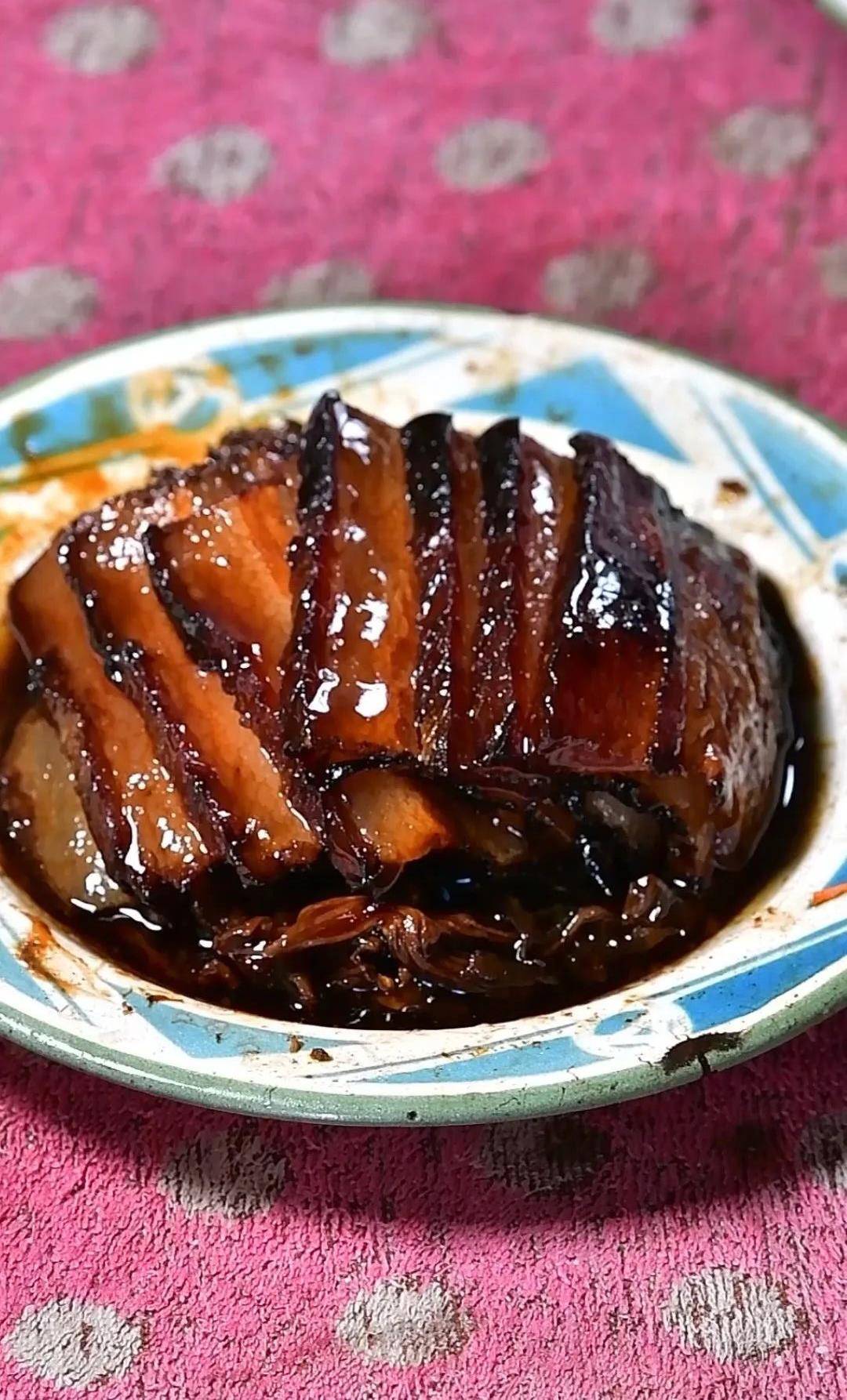 农村美食:童年飘香的记忆扣肉夹馍绝配的下饭菜