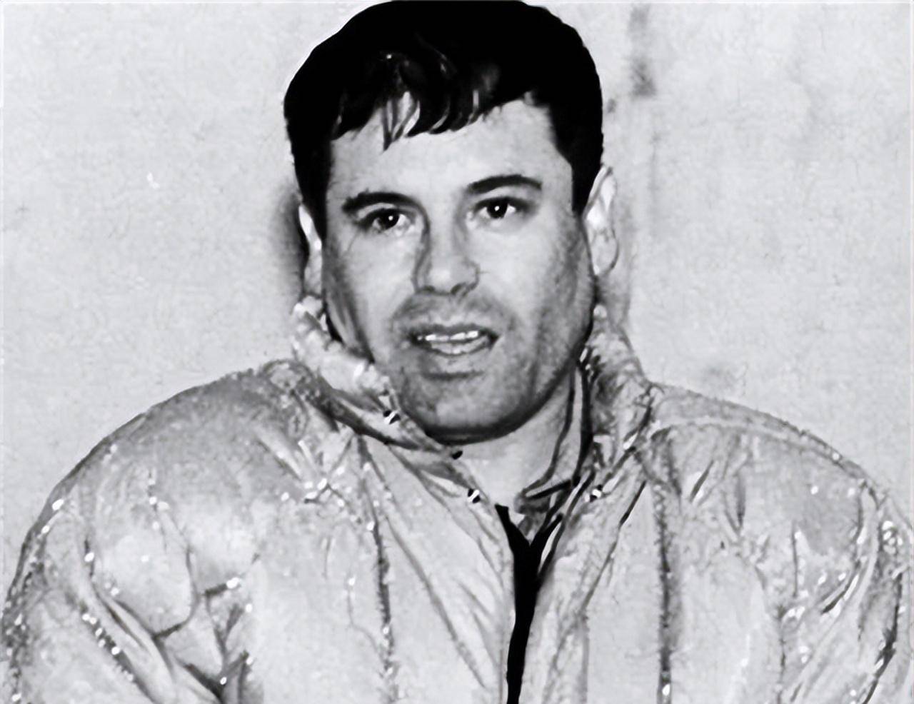 墨西哥第一大毒枭,比你想象更夸张_古兹曼_毒品_姑娘