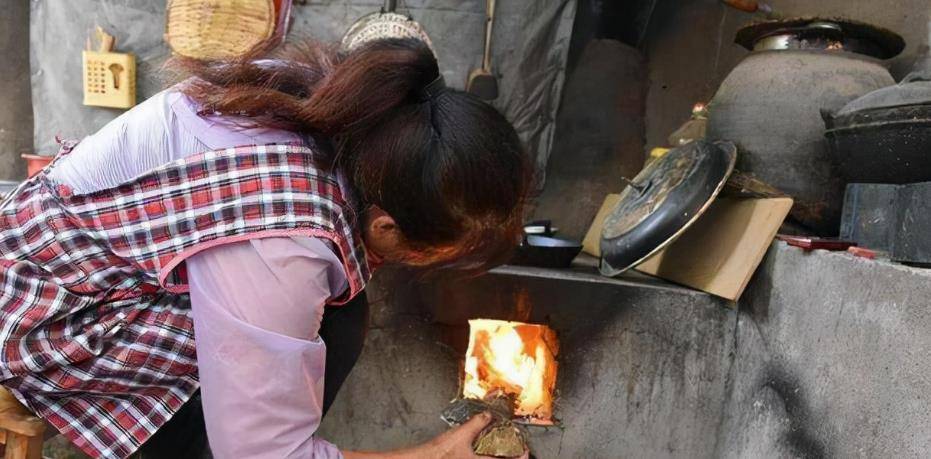 张菊秀认为,王传方能够甘愿辍学打工,照顾自家兄弟上学多年无怨无悔