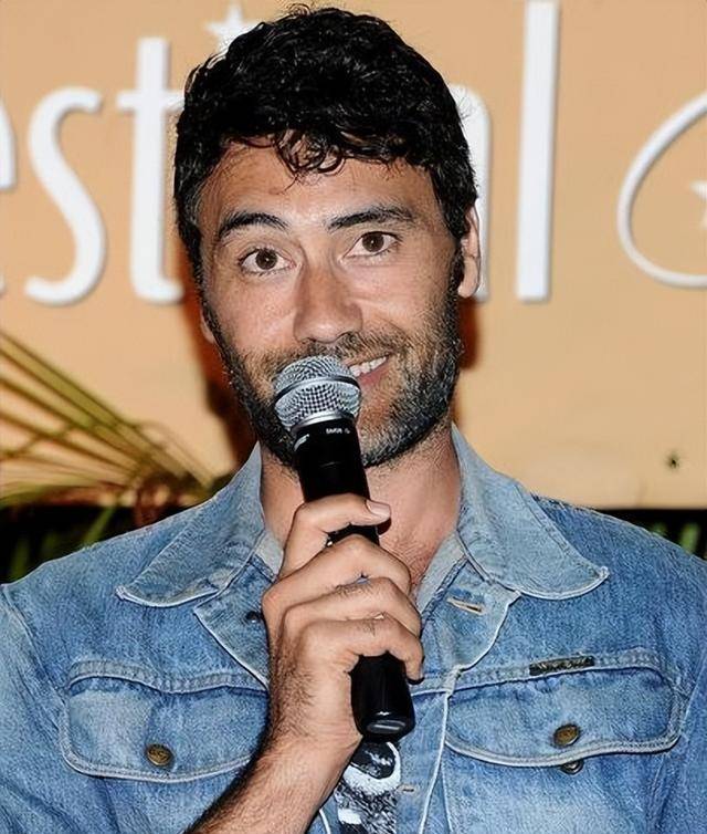 塔伊加·维迪提:喜剧圈耀眼明星,凭借独特创意和幽默闯入好莱坞_电影