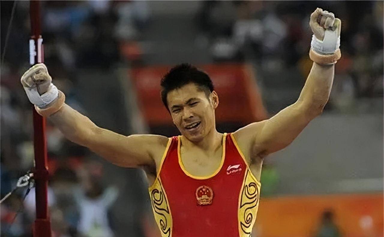 34岁奥运冠军近况:被小3岁女子倒追3年,今身价上亿幸福美满_张成龙