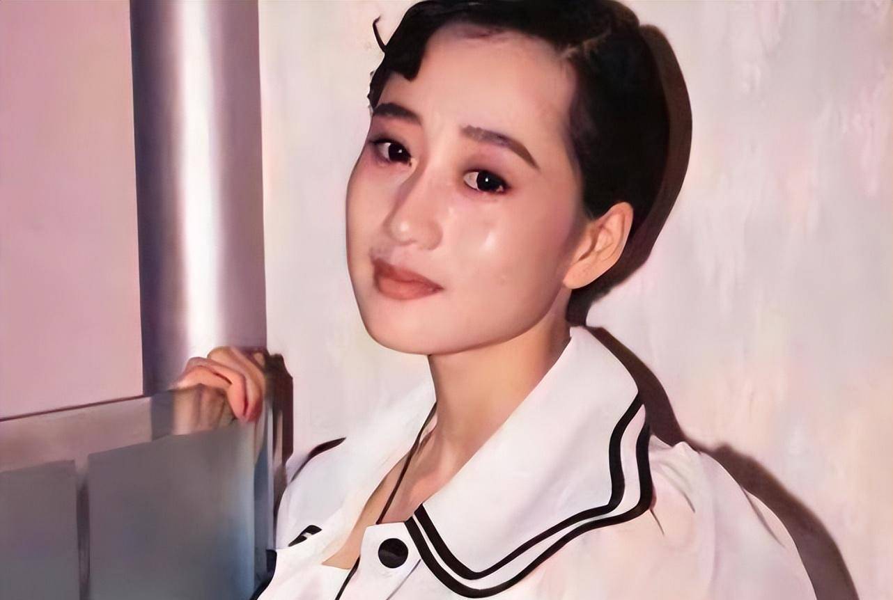 李连杰晒妻子近照,现任妻子利智衰老像奶奶,前任黄秋燕依旧美艳_生活