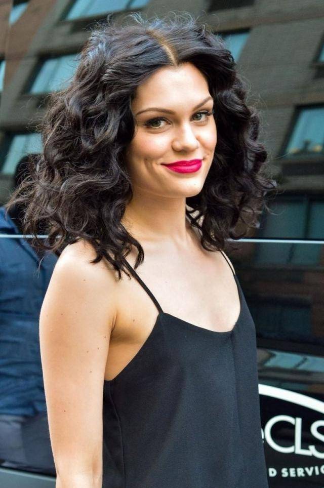 两个女歌王都被诊断生育困难,一个是李玟,一个是她_jessiej_孩子_因为