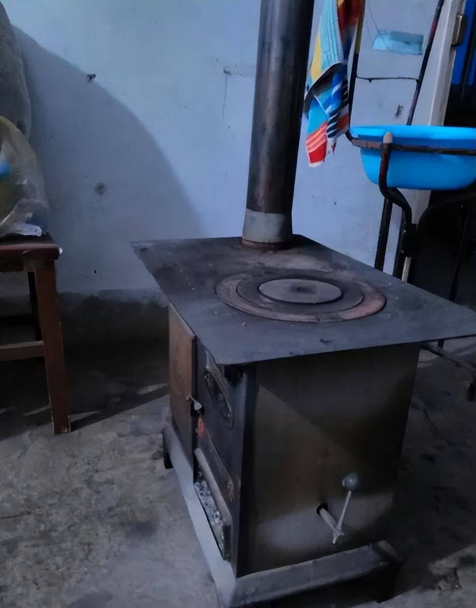 大哥大_蜂窝煤_煤炉