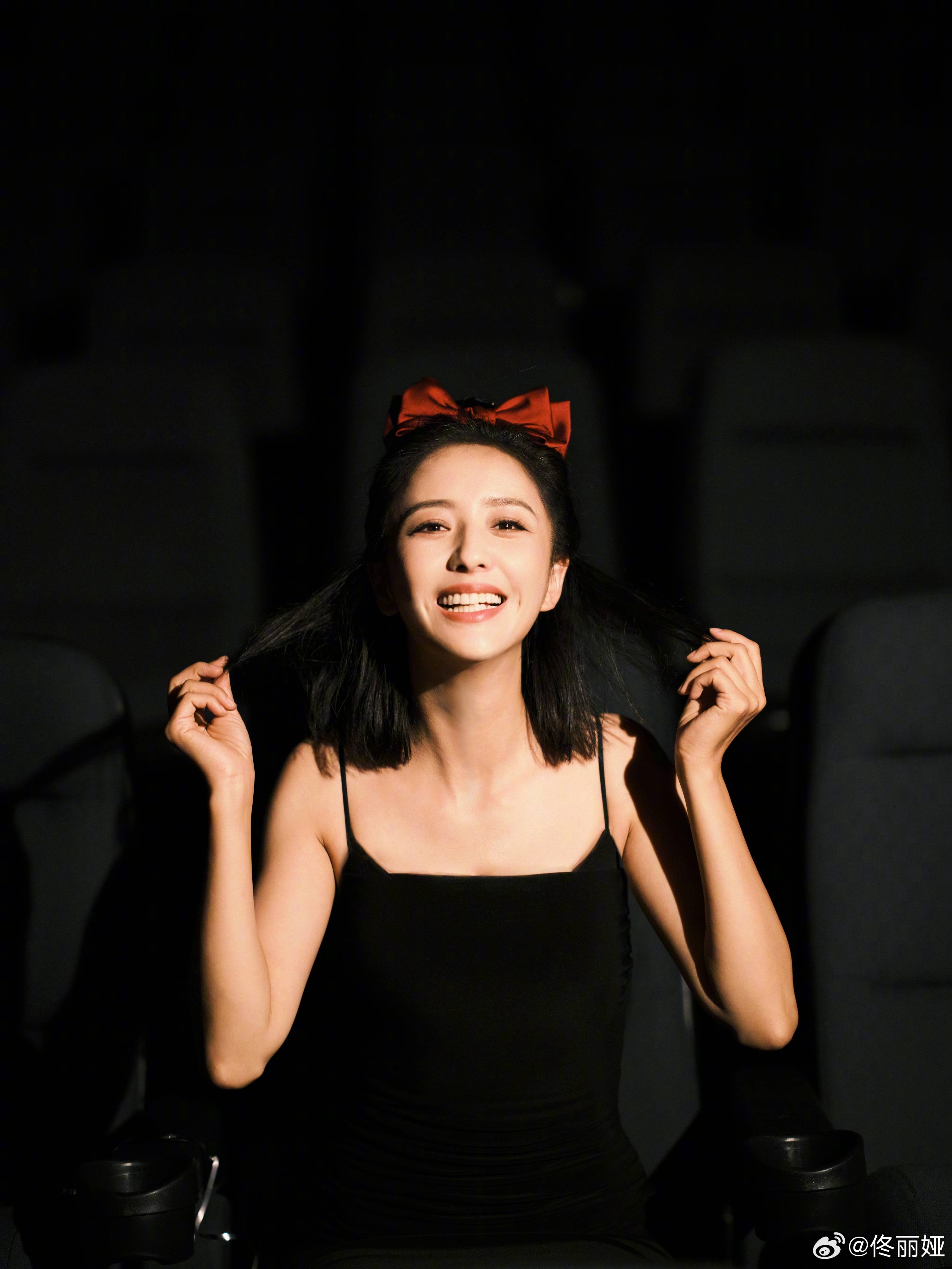 佟丽娅40岁生日,状态也太好了吧,而且还晒出儿子背影照互动_风暴_电影