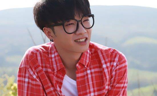 华晨宇老师教他走出孤独,一度把老师逼疯,天才都是孤独的人_音乐_生活