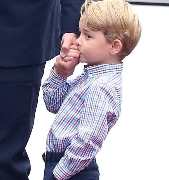 乔治王子:十岁了!皇家气质初显,神似威廉_夏洛特_父亲_伦敦圣玛丽