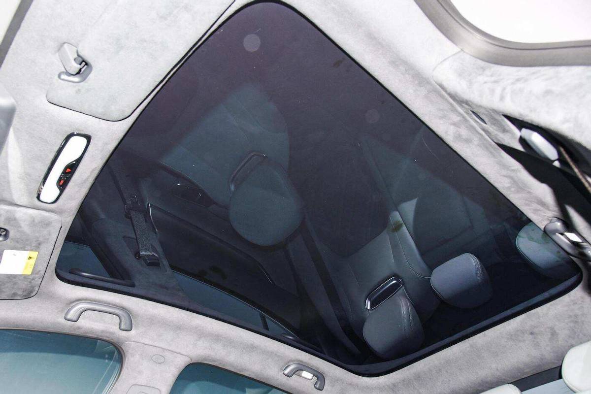 长安又拿出王牌，15.4英寸悬浮屏、取消仪表盘，续航可达1200km_搜狐汽车_搜狐网
