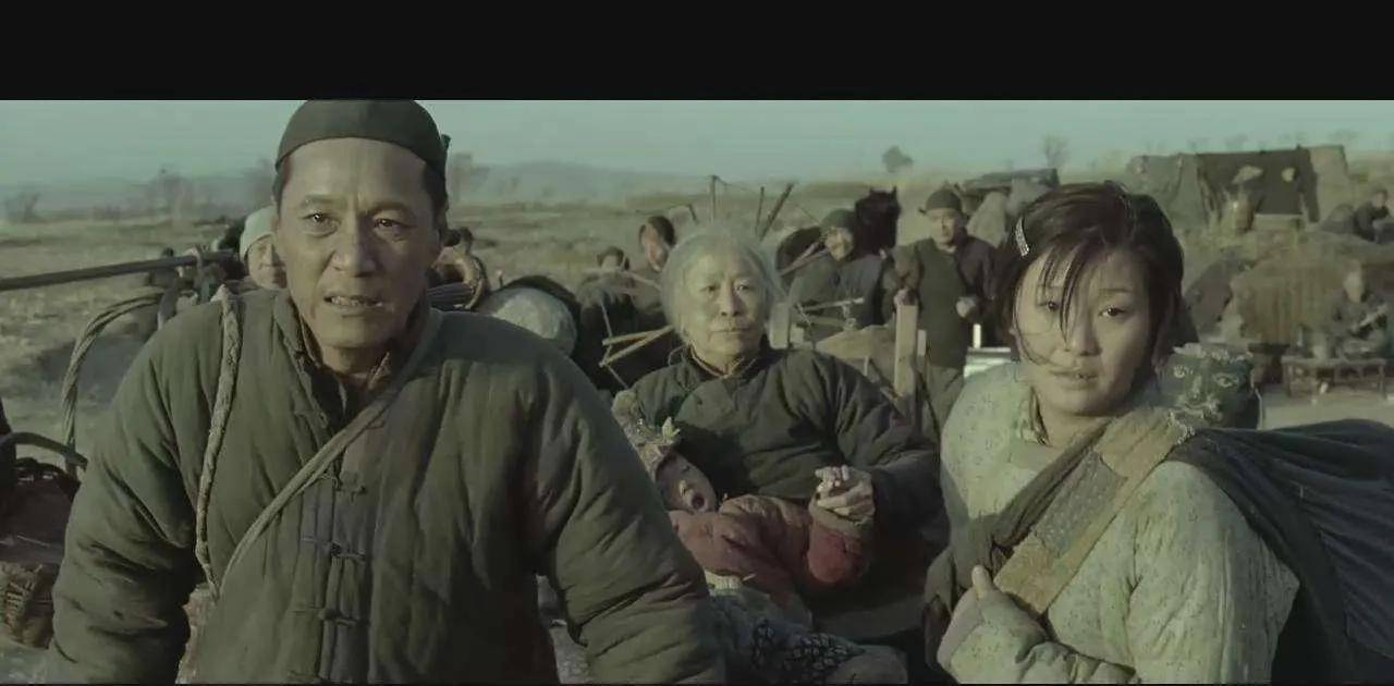 重温电影《1942》,发现张默演的小人物栓柱,才是整个影片的灵魂_花枝