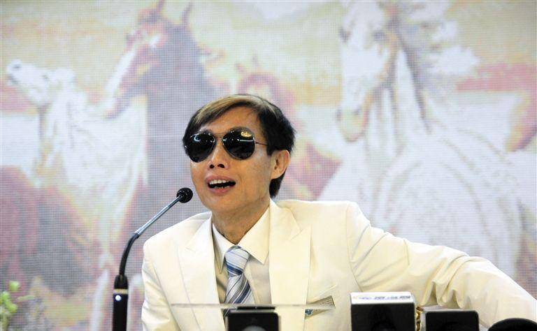 邓建国:从放映员到出品人,炒糊了女友也炒糊了自己_公司_张国立_电影